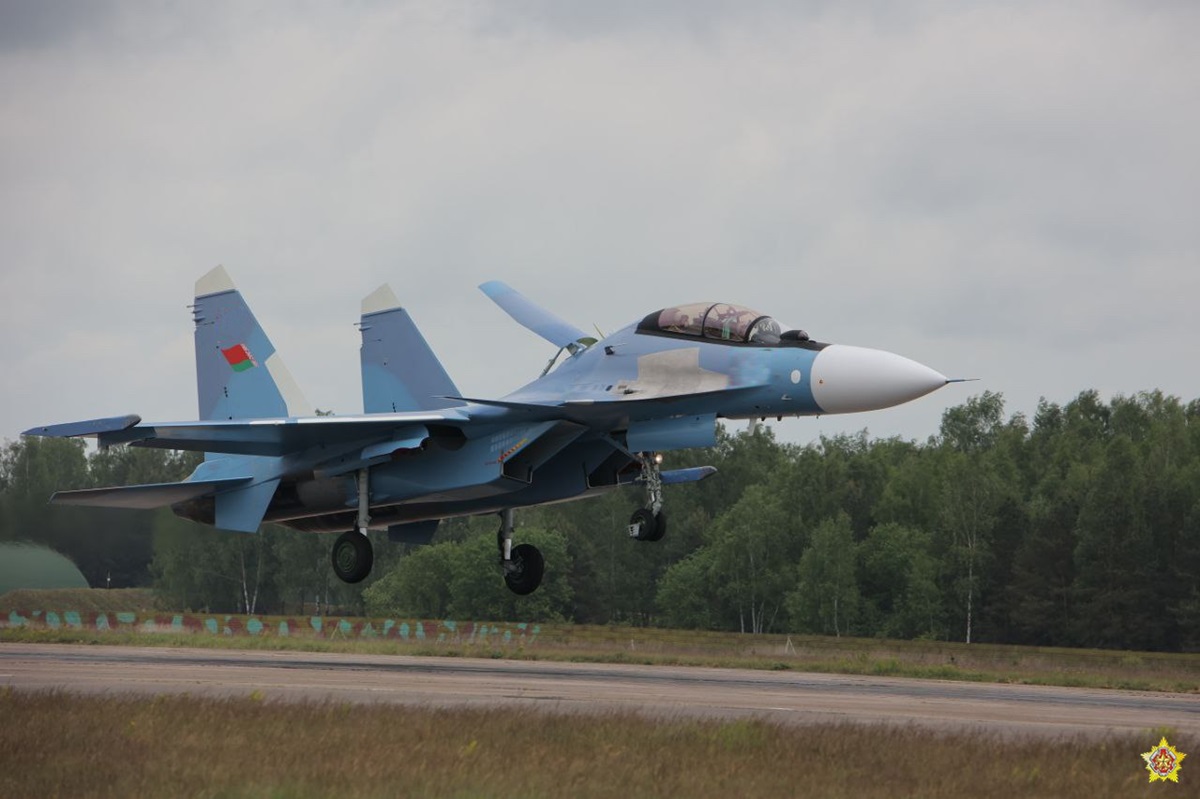 Росія передала Білорусі партію винищувачів
