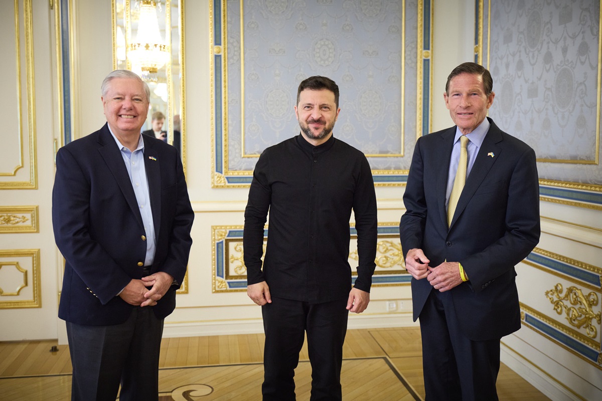 Зеленський зустрівся з двома сенаторами США
