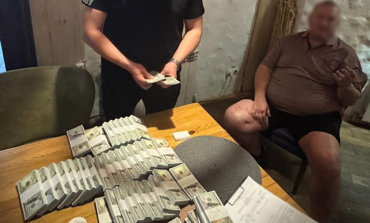 Шахраї намагалися продати “посаду директора” підприємства за $500 тисяч