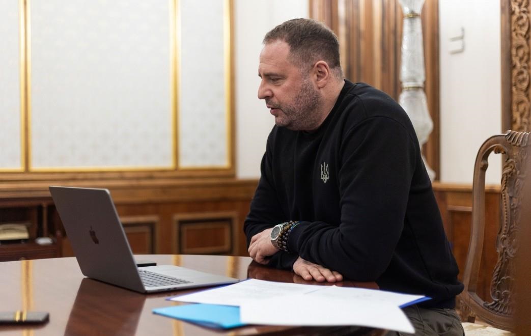 Новини України - Єрмак заявив про затримання шахраїв, які прикривалися його прізвищем