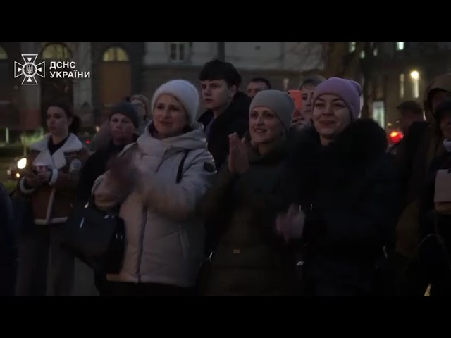 Оркестр рятувальників подарував трішки свята львів’янам