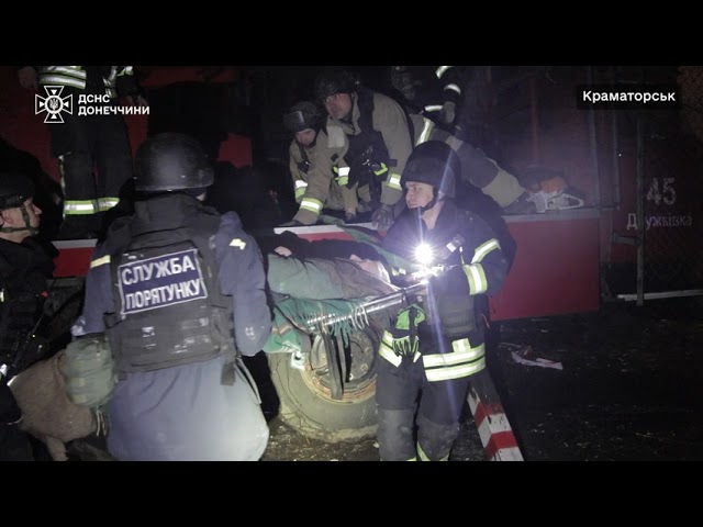 Краматорськ: з-під завалів дістали тіло загиблої жінки