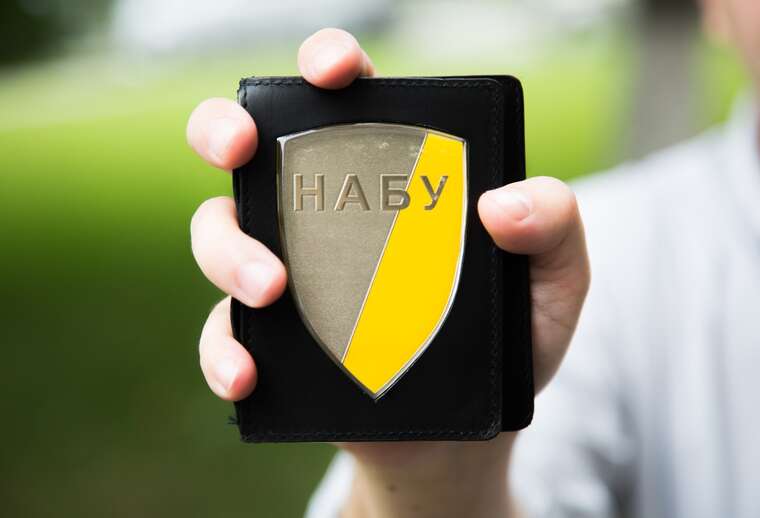 25 рейсів на місяць під виглядом дипломатів НАБУ розкрило конвеєр контрабанди у Чопському загоні