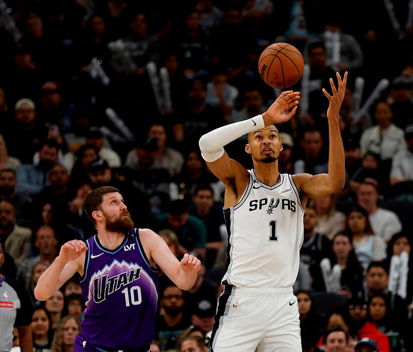 Очки Михайлюка допомогли команді у матчі НБА