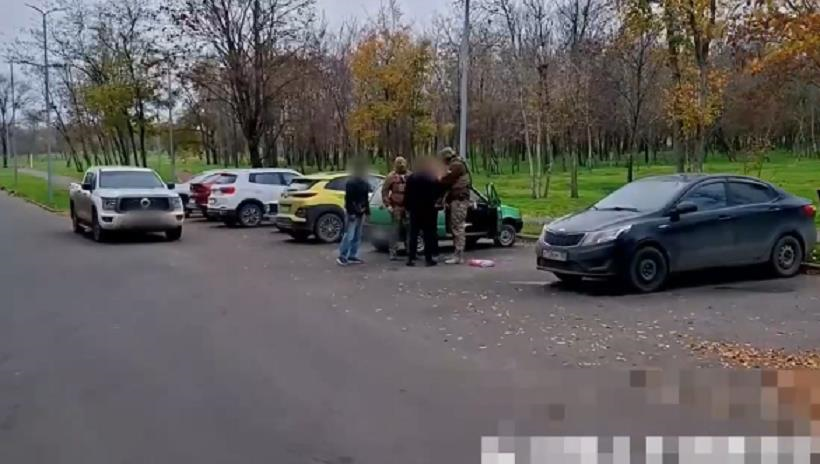 Новини України - Росіяни звинуватили 17-річного жителя Маріуполя у "держзраді"