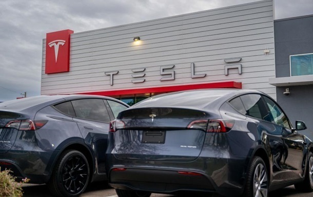 Продажі Tesla у Європі падають 13-й місяць поспіль
