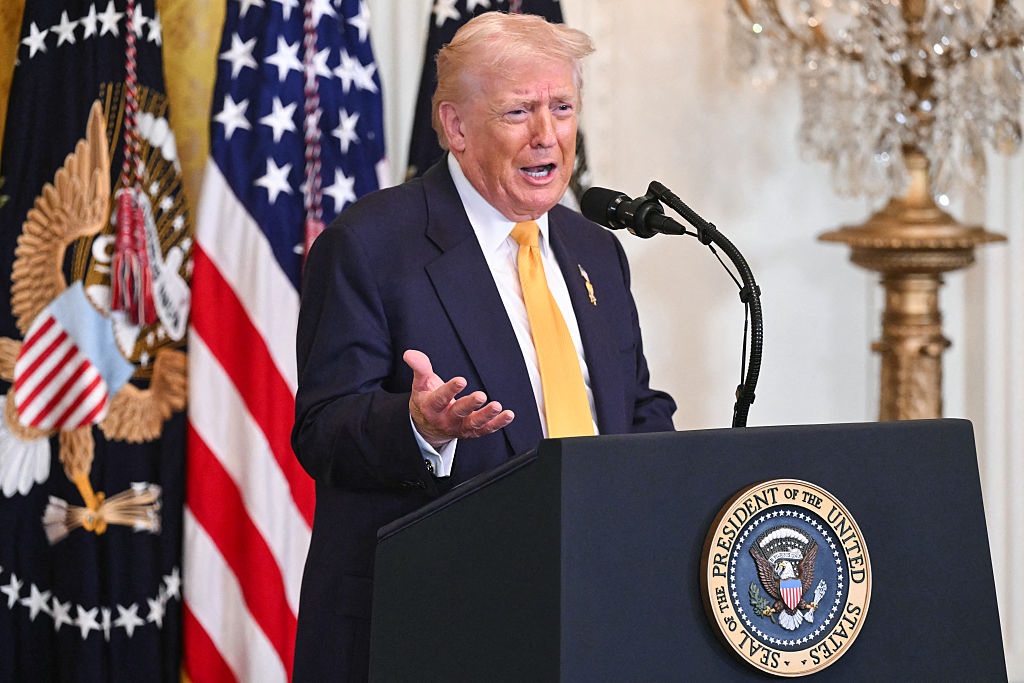 Трамп анонсував жорсткіші мита у відповідь на рішення Верховного суду США