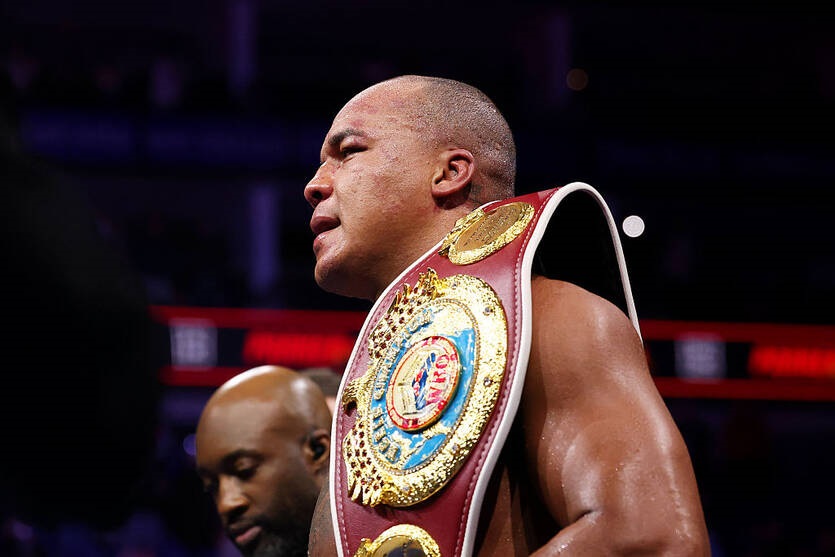 Важковаговики Вордлі та Дюбуа зустрінуться на рингу 9 травня