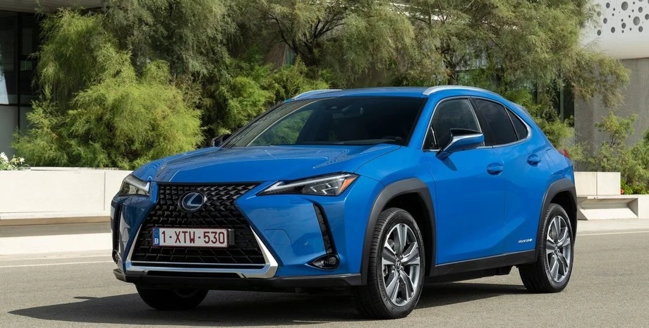 Lexus знімає з виробництва свій перший електромобіль